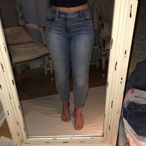 White House black market the skimmer jeans